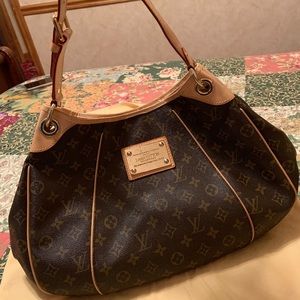Authentic Louis Vuitton purse